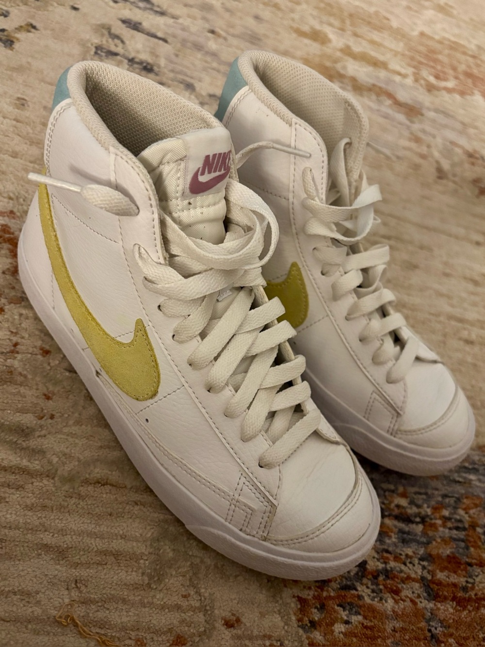 Nike Blazer Mid 77